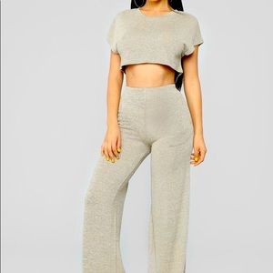 Fashionova Netflix and chill set size XS in Khaki